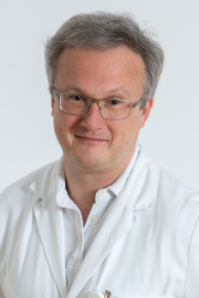 Der Kommissionspräsident der Eidgenössische Kommission für Strahlenschutz (KSR) : Dr. med. Stefan KNEIFEL 
